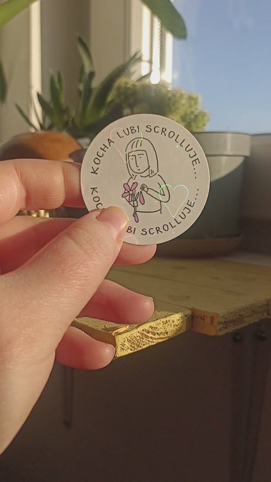 Naklejka holograficzna "Kocha Lubi Scrolluje..."